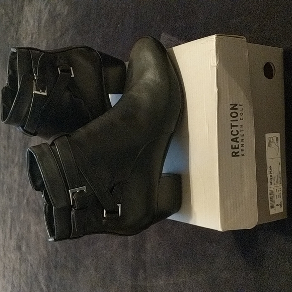 Kenneth Cole Reaction "Never Plan" Booties Size 8 (New) - Picture 1 of 10